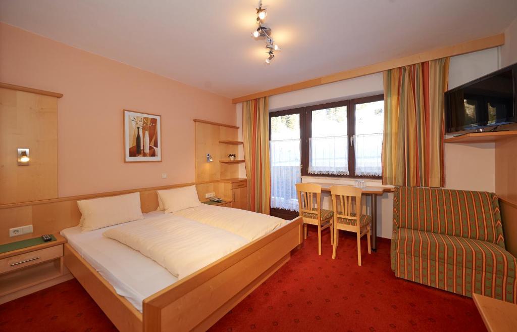 Affittacamere Gaestehaus Emmi 3*